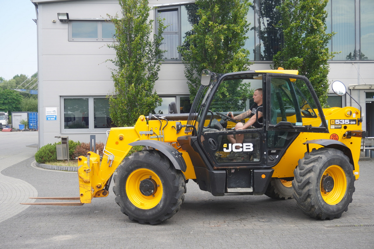 Telescopic wheel loader JCB 535-95 / 3.5 T / range 9.5 m / joystick / 2021: picture 13