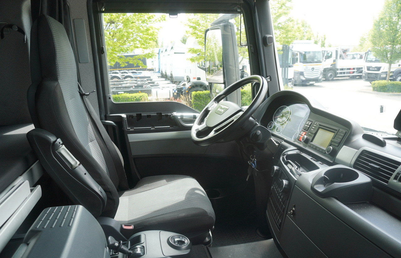Curtainsider truck MAN TGS 18.440 / 19 EPAL curtainsider / Sleeper cab [ Copy ]: picture 26