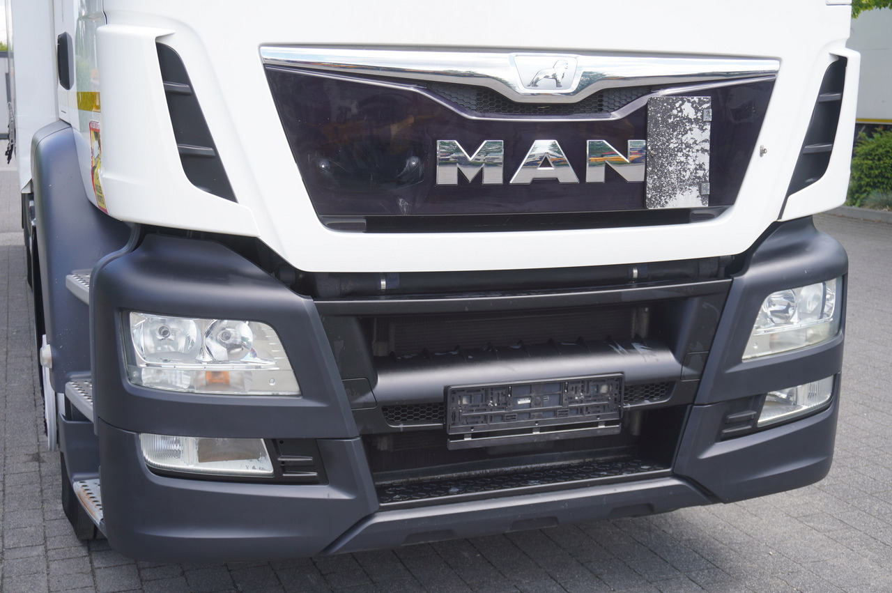 Curtainsider truck MAN TGS 18.440 / 19 EPAL curtainsider / Sleeper cab [ Copy ]: picture 8