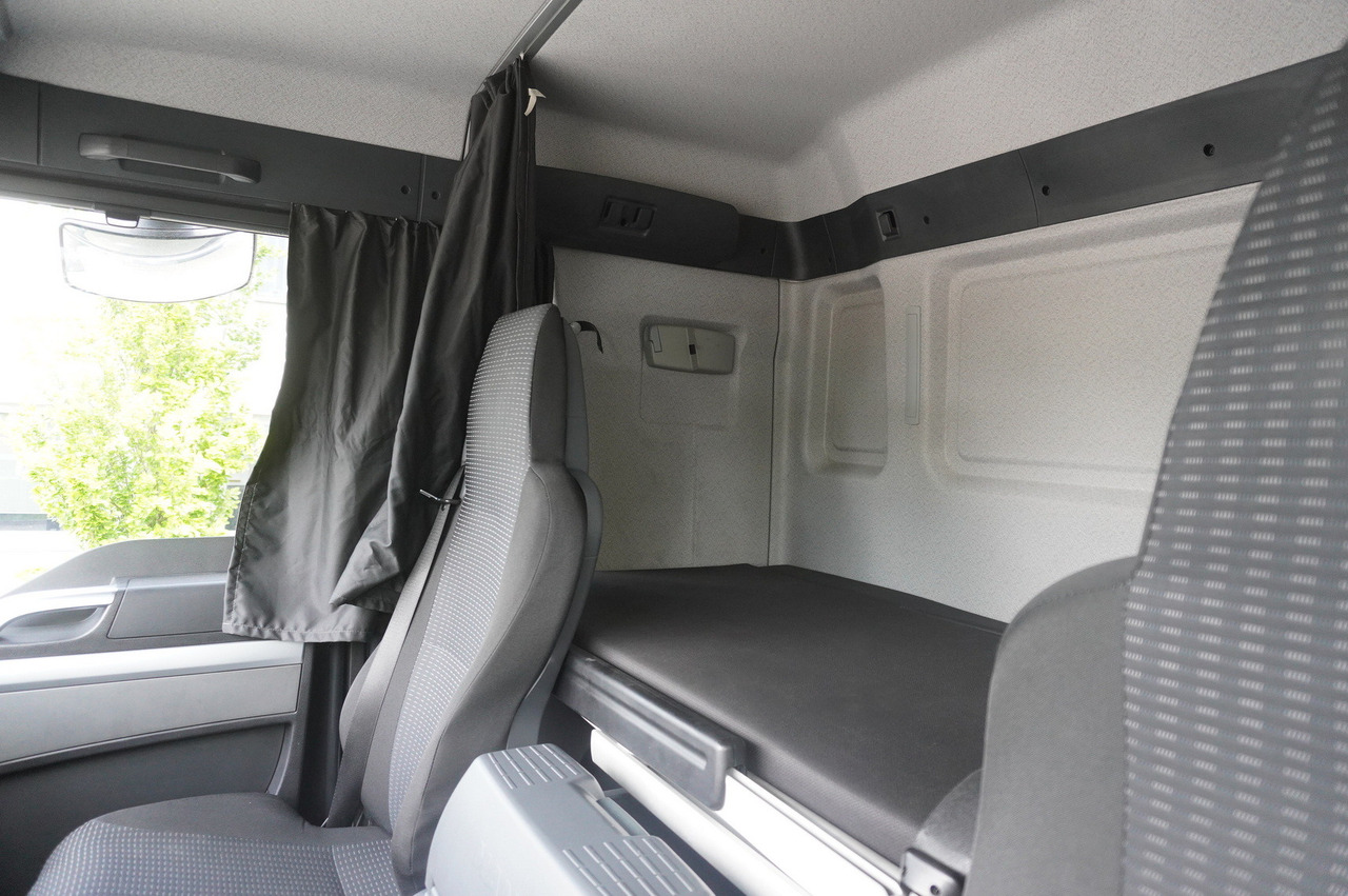 Curtainsider truck MAN TGS 18.440 / 19 EPAL curtainsider / Sleeper cab [ Copy ]: picture 23