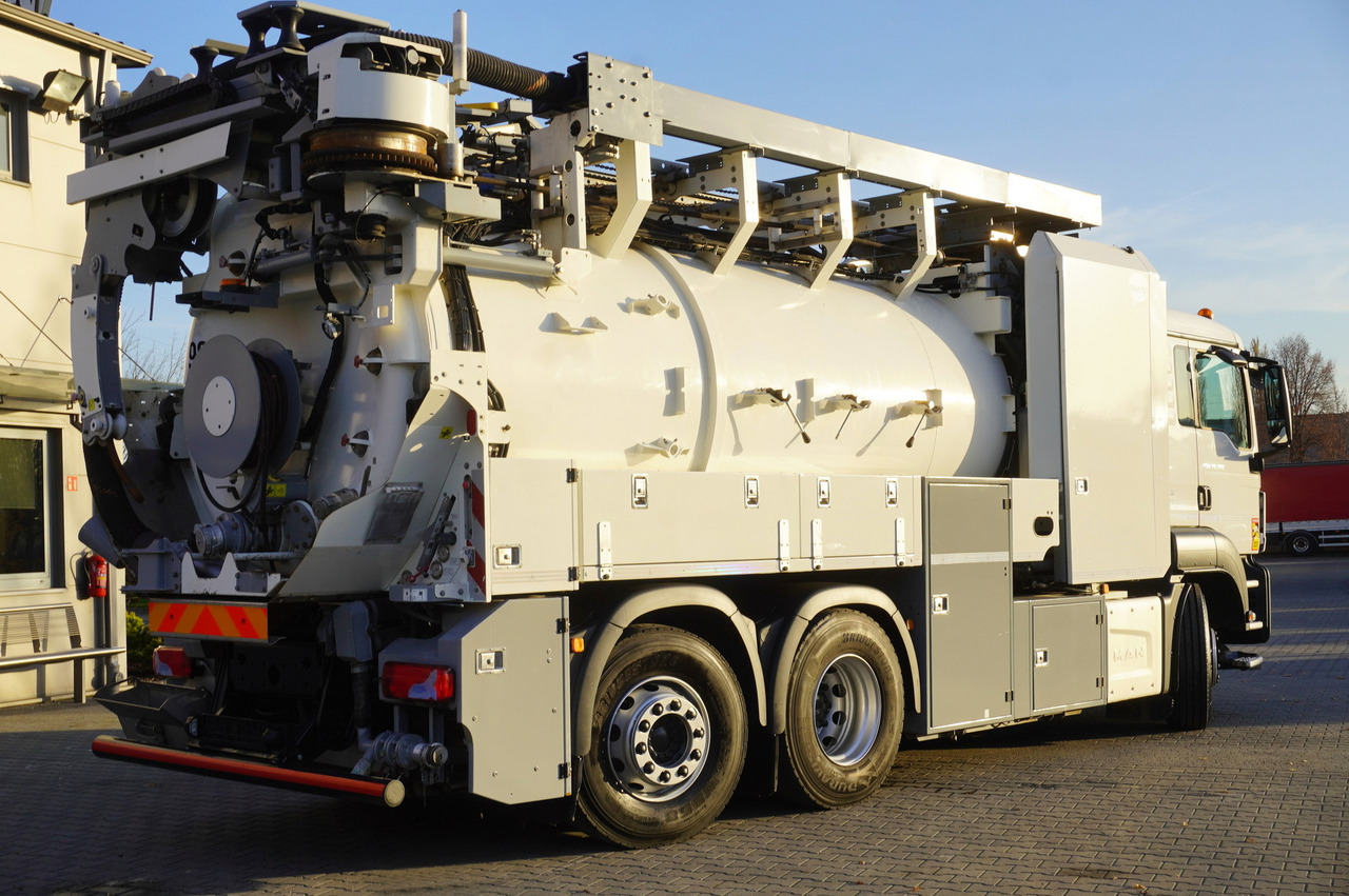 MAN TGS 26.360 E6 / RIVARD sewage cleaner 18 m3 / 180 tho. km / steering axle / 2 units - Vacuum truck: picture 4 MAN TGS 26.360 E6 / RIVARD sewage cleaner 18 m3 / 180 tho. km / steering axle / 2 units - Vacuum truck: picture 4