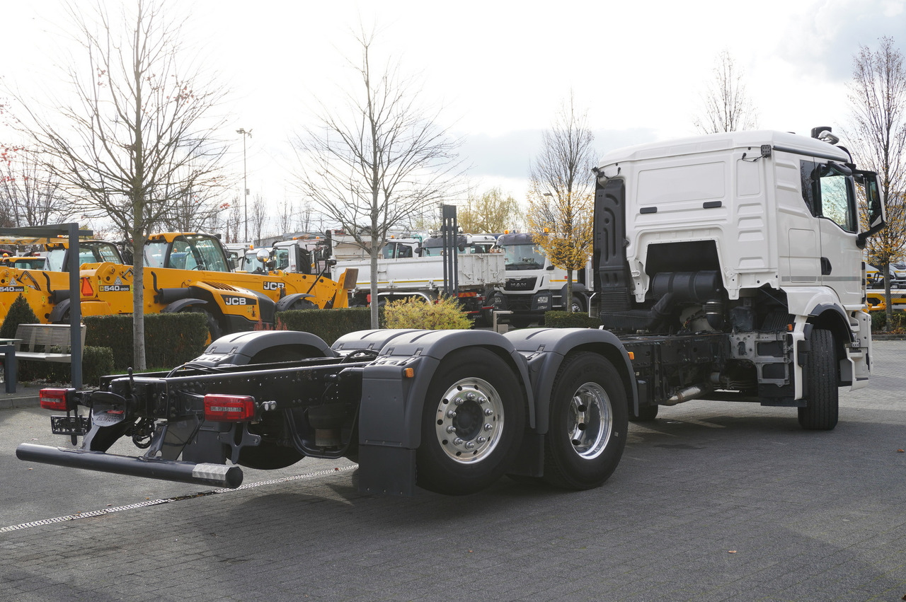MAN TGS 26.510 6x4/4 Hydrodrive / Steering axle / Retarder / Sleeper cab - Crane truck: picture 5 MAN TGS 26.510 6x4/4 Hydrodrive / Steering axle / Retarder / Sleeper cab - Crane truck: picture 5
