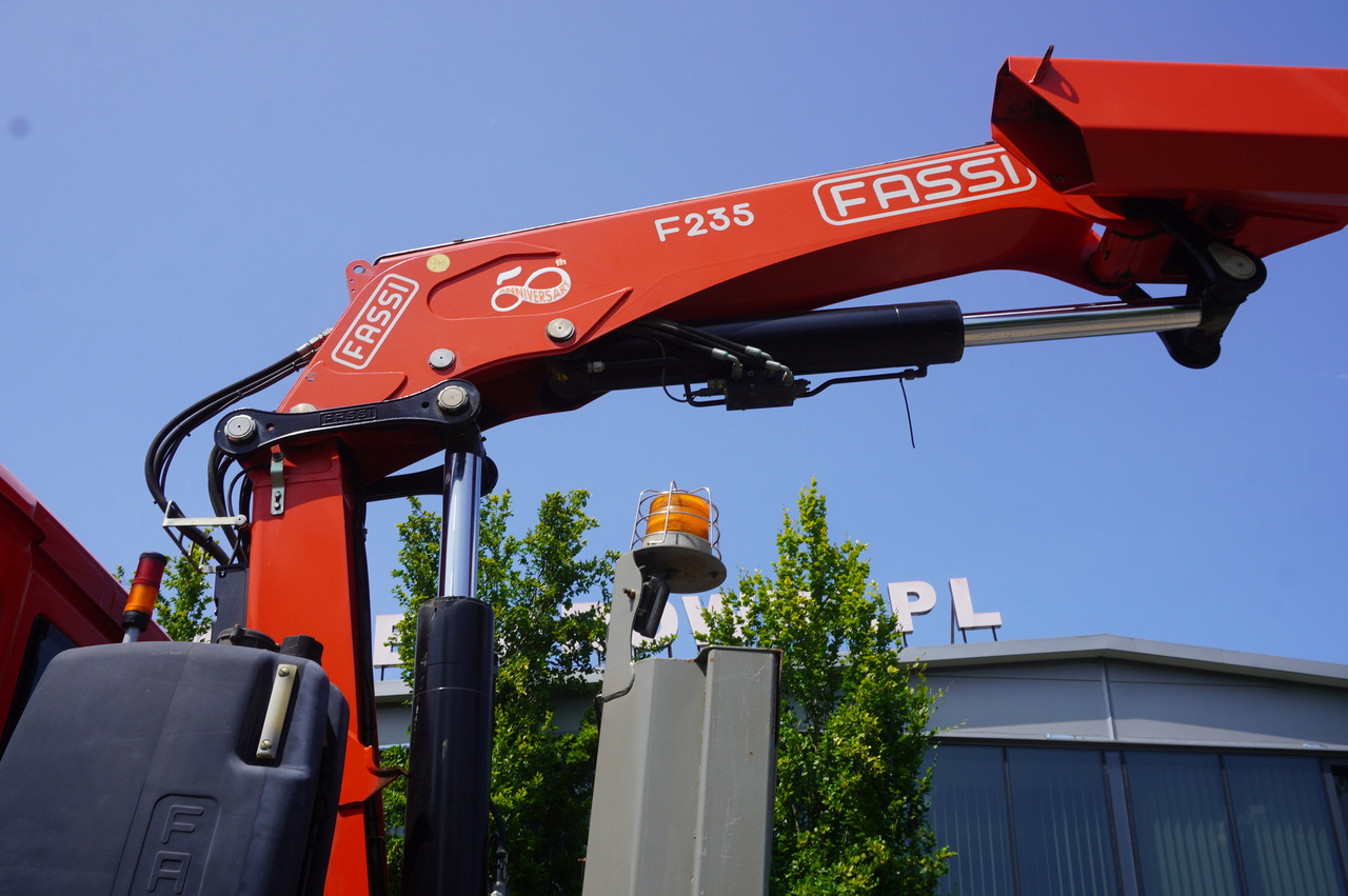 Tow truck MAN TGS 35.360 E6 8x2 / FASSI F235 crane / 6.5 T cap. / 8.3 m reach: picture 16