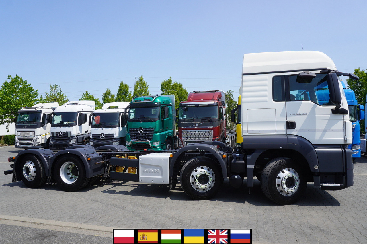 MAN TGS 35.420 8×2 / Chassis 6.4 m / 3 steered axles - Cab chassis truck: picture 1 MAN TGS 35.420 8×2 / Chassis 6.4 m / 3 steered axles - Cab chassis truck: picture 1