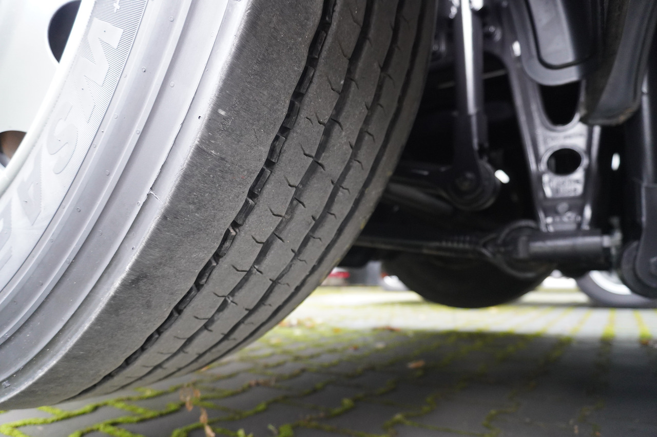 Refrigerator truck MAN TGX 26.480 / 6x2 / Igloocar refrigerator 18 pallets / Thermoking: picture 26 Refrigerator truck MAN TGX 26.480 / 6x2 / Igloocar refrigerator 18 pallets / Thermoking: picture 26