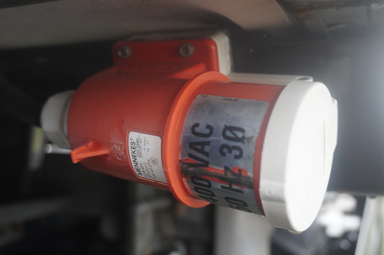 Refrigerator truck MAN TGX 26.480 / 6x2 / Igloocar refrigerator 18 pallets / Thermoking: picture 29 Refrigerator truck MAN TGX 26.480 / 6x2 / Igloocar refrigerator 18 pallets / Thermoking: picture 29