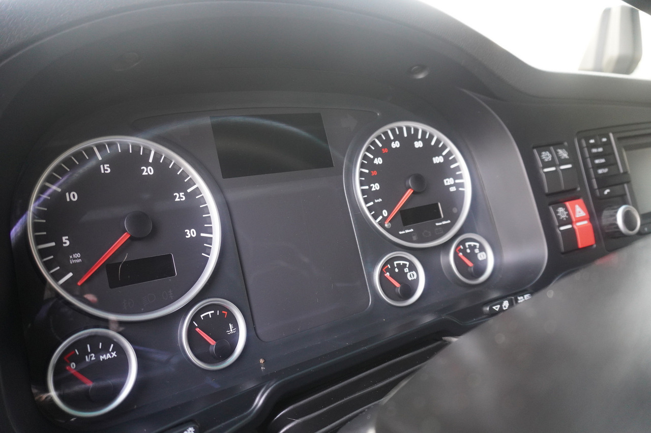 Refrigerator truck MAN TGX 26.480 / 6x2 / Igloocar refrigerator 18 pallets / Thermoking: picture 14 Refrigerator truck MAN TGX 26.480 / 6x2 / Igloocar refrigerator 18 pallets / Thermoking: picture 14