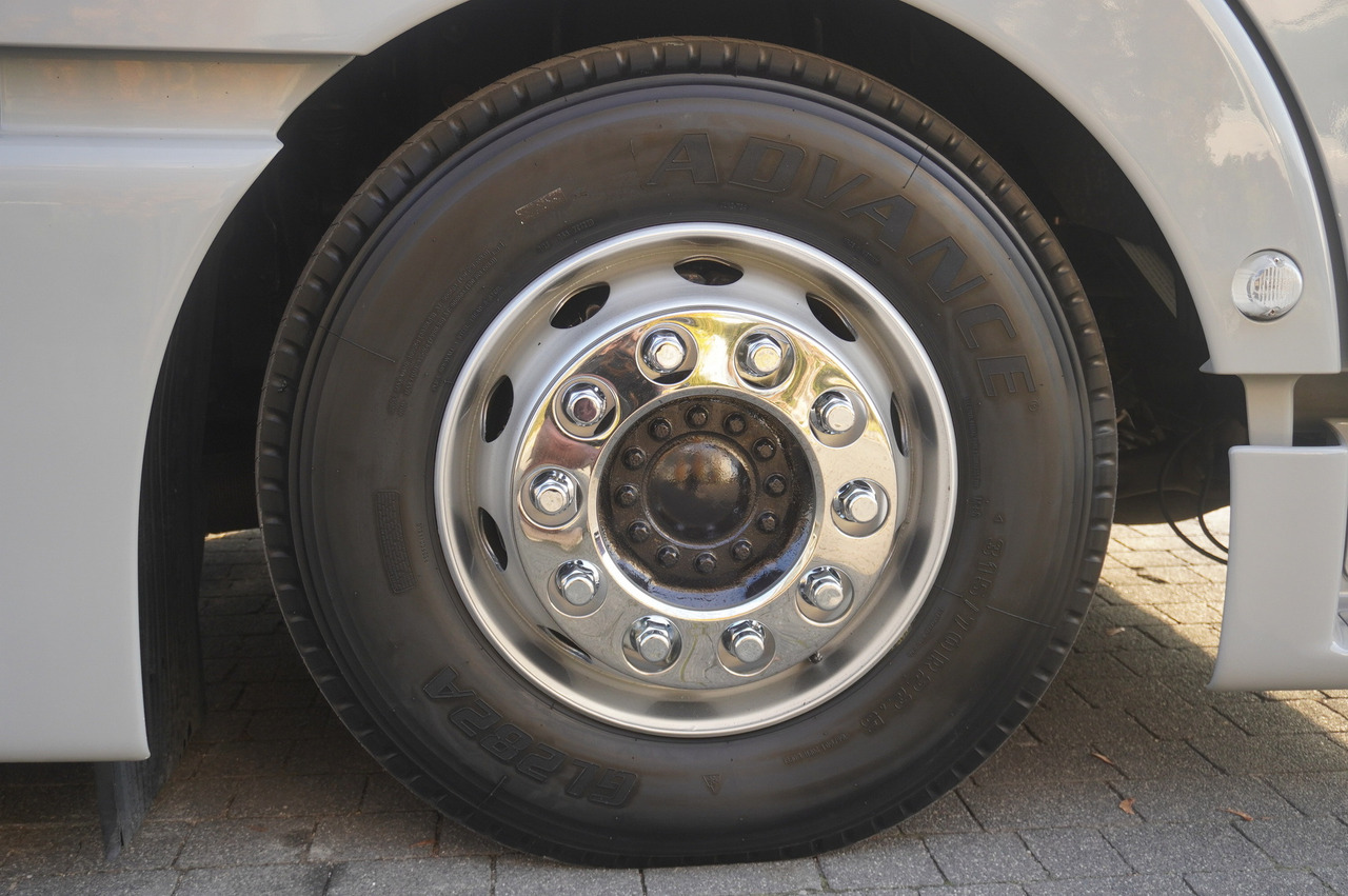 Refrigerator truck MAN TGX 26.480 / 6x2 / Igloocar refrigerator 18 pallets / Thermoking: picture 10 Refrigerator truck MAN TGX 26.480 / 6x2 / Igloocar refrigerator 18 pallets / Thermoking: picture 10