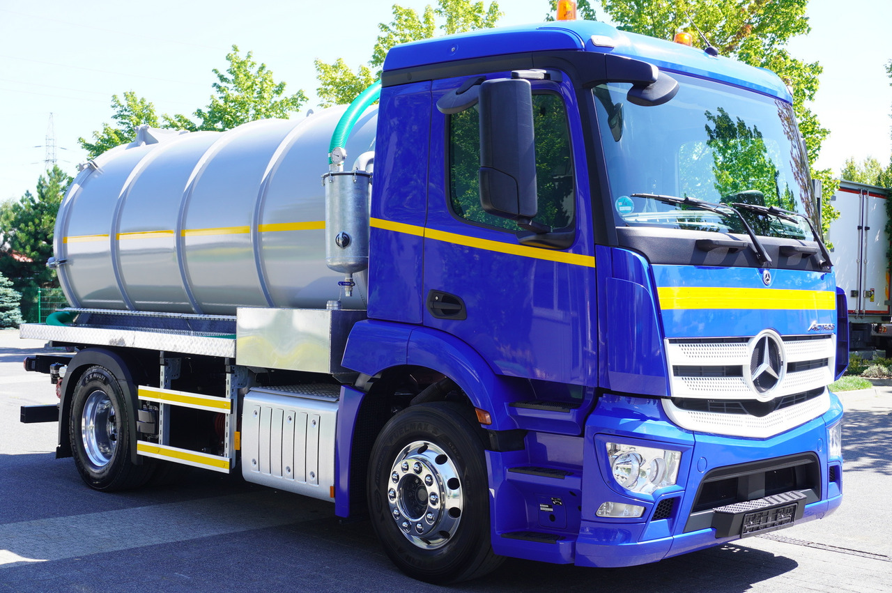 MERCEDES-BENZ Actros 18.35 LS / Body NEW septic tank (08/2025) 11000 l / 280000 kilometers! - Slurry tanker: picture 3 MERCEDES-BENZ Actros 18.35 LS / Body NEW septic tank (08/2025) 11000 l / 280000 kilometers! - Slurry tanker: picture 3