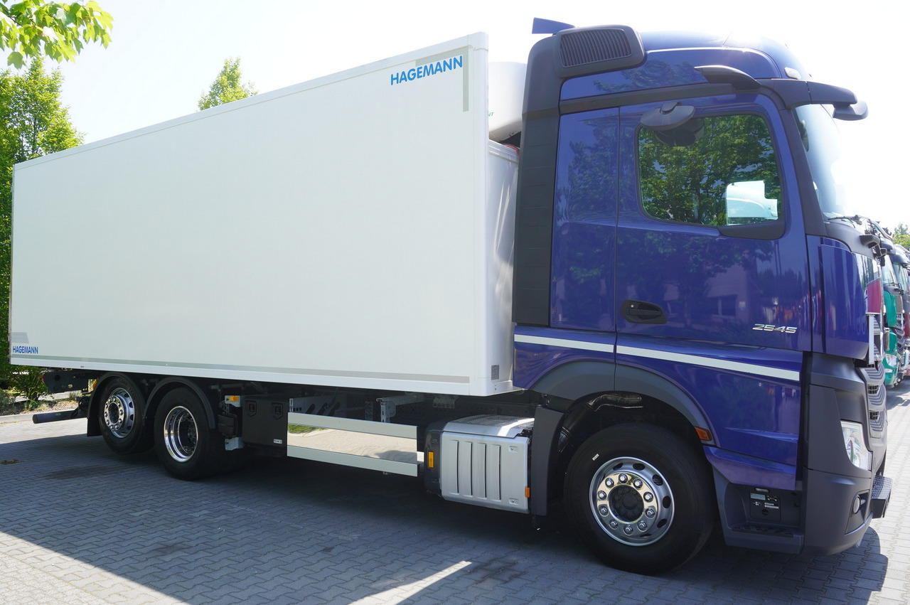MERCEDES-BENZ Actros 2545 / 2021 / Hagemann refrigerator Multitemperature - Refrigerator truck: picture 4 MERCEDES-BENZ Actros 2545 / 2021 / Hagemann refrigerator Multitemperature - Refrigerator truck: picture 4