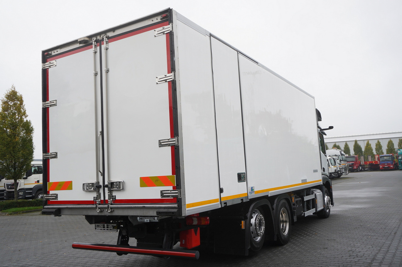 MERCEDES-BENZ Actros 2545 MP5 / Lecapitaine 18 EPAL refrigerator / Bitemperature / Carrier Supra 850 MT / ADR AT - Refrigerator truck: picture 5 MERCEDES-BENZ Actros 2545 MP5 / Lecapitaine 18 EPAL refrigerator / Bitemperature / Carrier Supra 850 MT / ADR AT - Refrigerator truck: picture 5