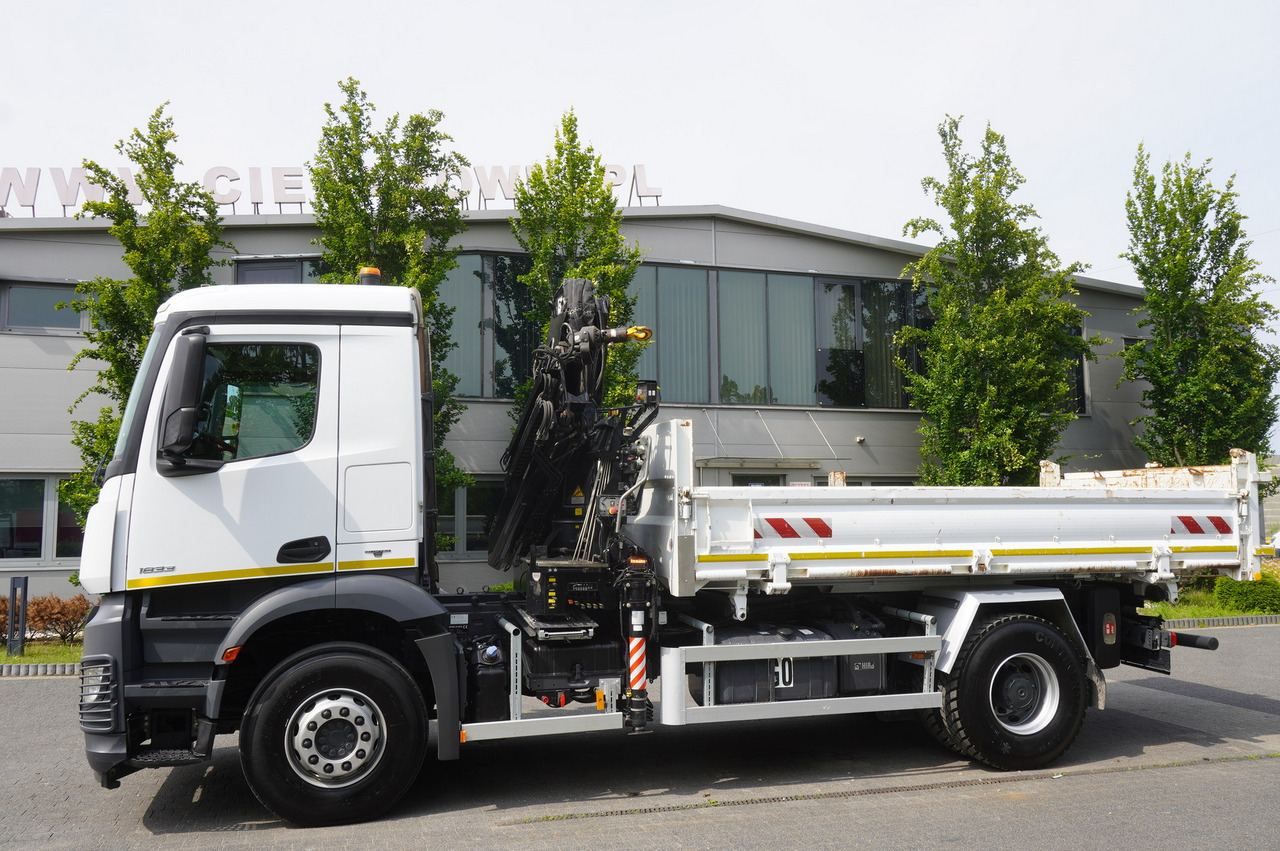 MERCEDES-BENZ Arocs 1833 / 87,000 km!!! / Hds HIAB X-DUO 128 B-2 / three-sided tipper - Crane truck, Crane truck: picture 5 MERCEDES-BENZ Arocs 1833 / 87,000 km!!! / Hds HIAB X-DUO 128 B-2 / three-sided tipper - Crane truck, Crane truck: picture 5