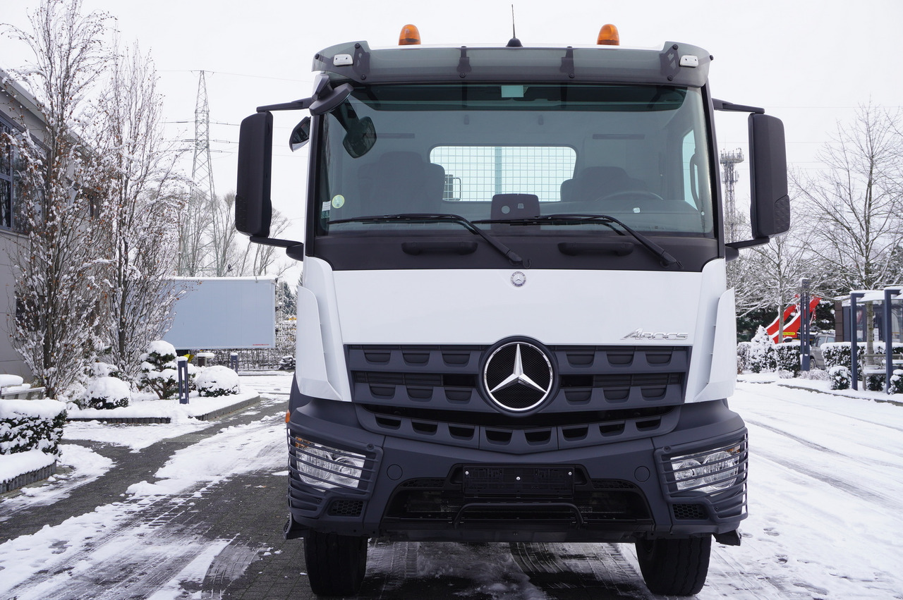 Leasing of MERCEDES-BENZ Arocs 2633 flatbed truck / Crane FASSI F155A.0.23 / REMOTE CONTROL / 230,000 km MERCEDES-BENZ Arocs 2633 flatbed truck / Crane FASSI F155A.0.23 / REMOTE CONTROL / 230,000 km: picture 9