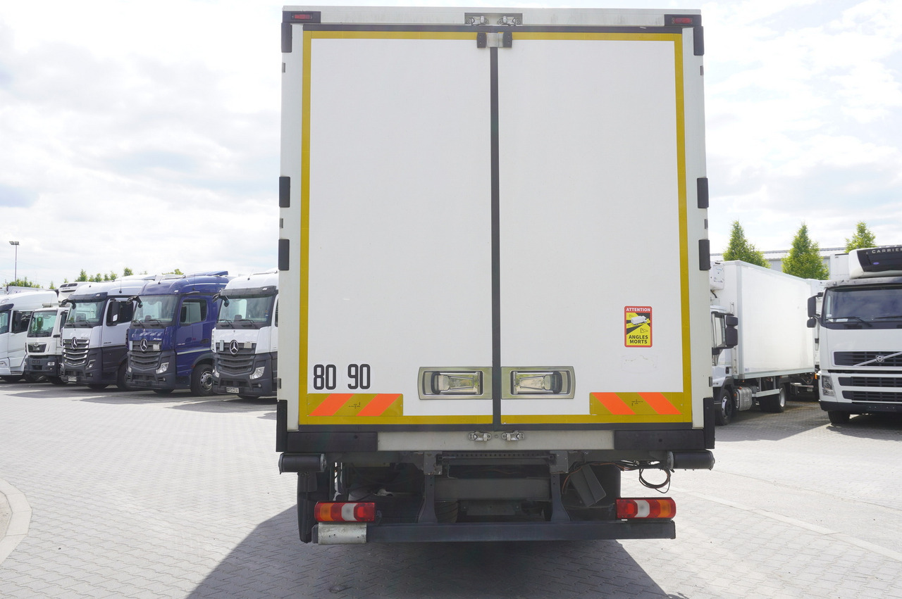 MERCEDES-BENZ Atego 1021 / Lamberet meat hook refrigerator / Carcass elevator 1000 kg / Thermoking T800 R - Refrigerator truck, Crane truck: picture 4 MERCEDES-BENZ Atego 1021 / Lamberet meat hook refrigerator / Carcass elevator 1000 kg / Thermoking T800 R - Refrigerator truck, Crane truck: picture 4