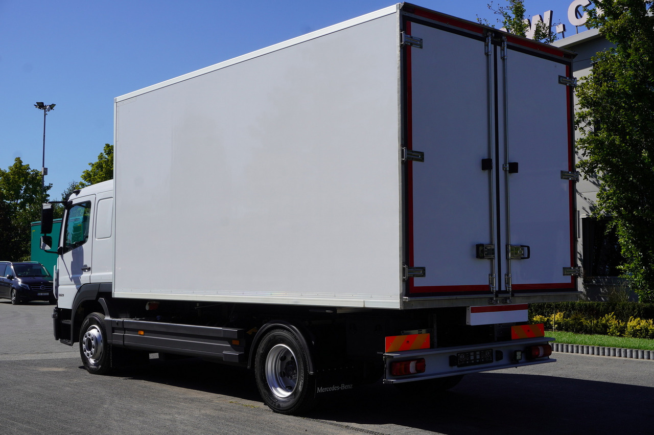 MERCEDES-BENZ Atego 1223 / Bitemperature Refrigerator 12 EPAL / Full ADR / Sleeper cab / 175 tho. km - Refrigerator truck: picture 3 MERCEDES-BENZ Atego 1223 / Bitemperature Refrigerator 12 EPAL / Full ADR / Sleeper cab / 175 tho. km - Refrigerator truck: picture 3