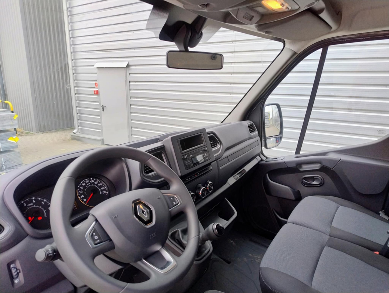RENAULT Master / BRAND NEW Box van - Box van: picture 3 RENAULT Master / BRAND NEW Box van - Box van: picture 3