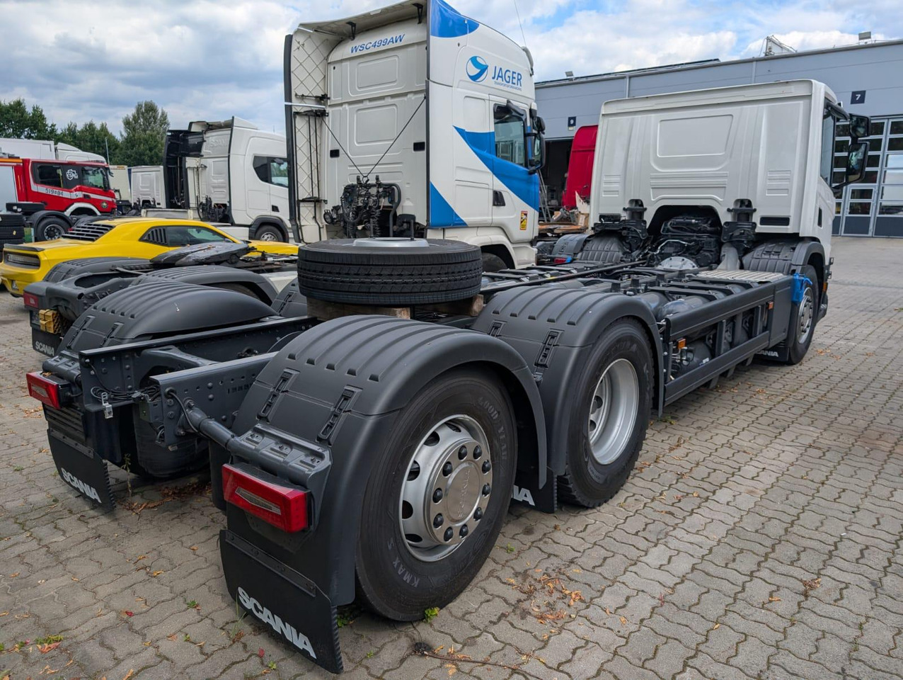 SCANIA P 340 B6x2*4NA / chassis frame / steering axle / CNG - Garbage truck: picture 5 SCANIA P 340 B6x2*4NA / chassis frame / steering axle / CNG - Garbage truck: picture 5