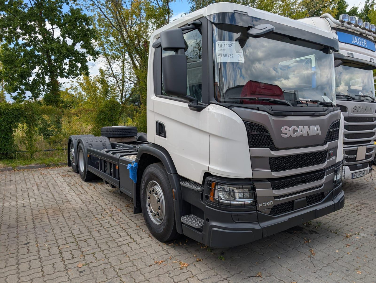 SCANIA P 340 B6x2*4NA / chassis frame / steering axle / CNG - Garbage truck: picture 2 SCANIA P 340 B6x2*4NA / chassis frame / steering axle / CNG - Garbage truck: picture 2