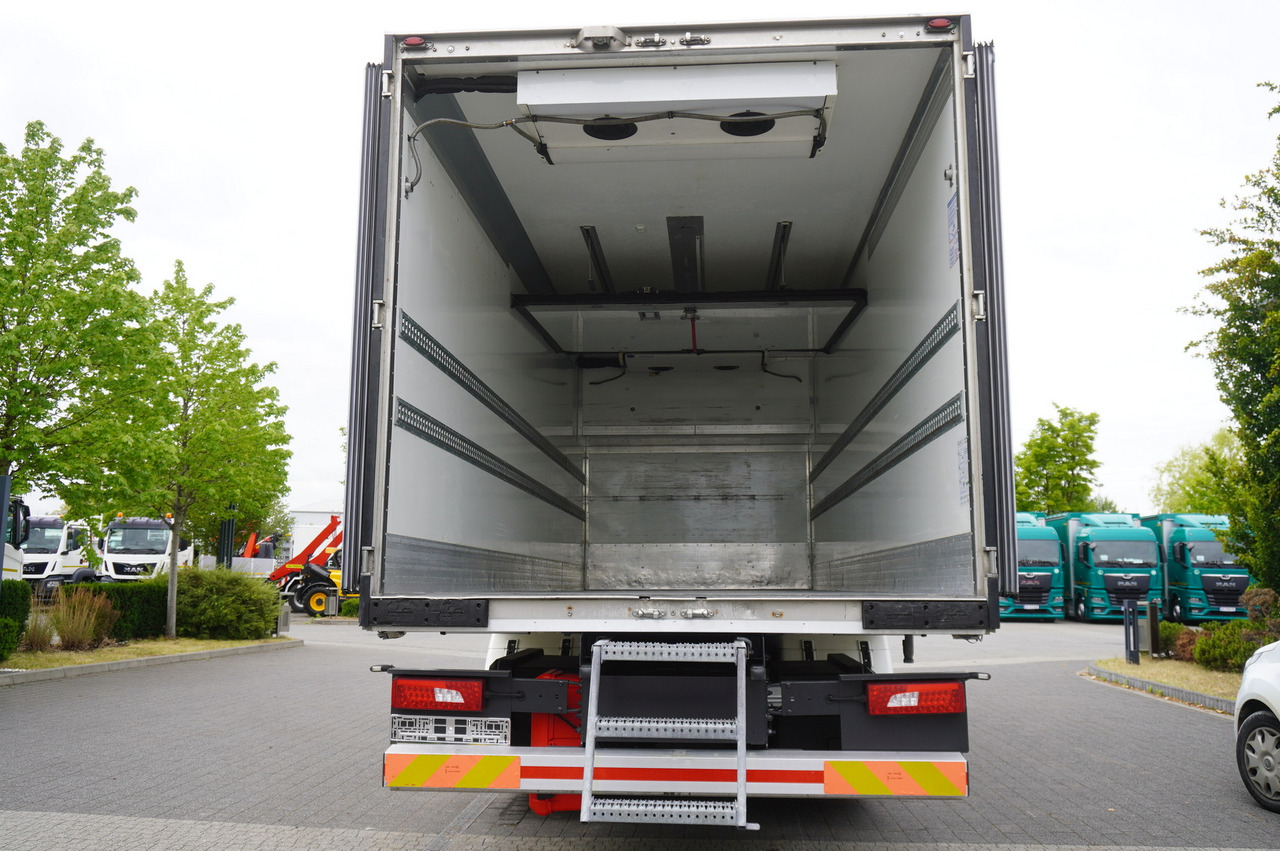 SCANIA R500 / Lecapitaine refrigerator / Carrier Supra 950 / steered 3rd axle - Refrigerator truck: picture 4 SCANIA R500 / Lecapitaine refrigerator / Carrier Supra 950 / steered 3rd axle - Refrigerator truck: picture 4