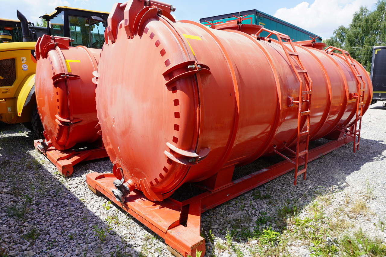 STAL UNUSED Septic barrel / 13000 l - Hook lift/ Skip loader system: picture 4 STAL UNUSED Septic barrel / 13000 l - Hook lift/ Skip loader system: picture 4