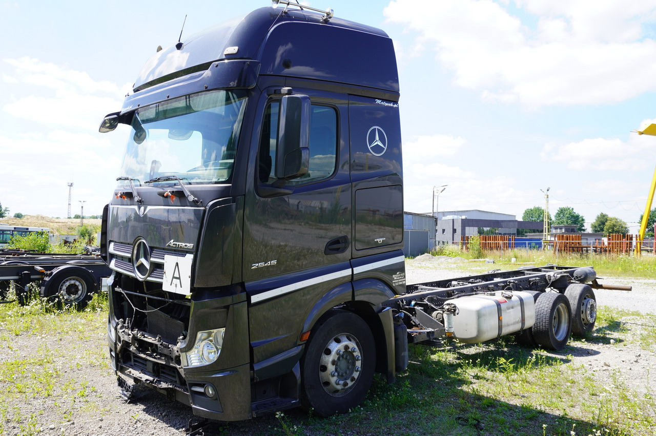MERCEDES-BENZ Actros 2545 GIGA / without engine - Spare parts: picture 2 MERCEDES-BENZ Actros 2545 GIGA / without engine - Spare parts: picture 2