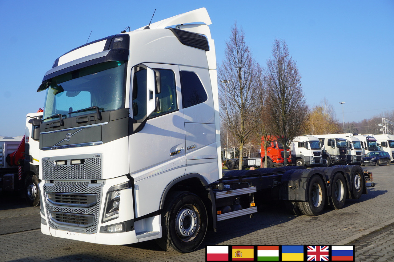 VOLVO Volvo FH 650 8x4/4 / Truck chassis / steered 4th axle - Cab chassis truck: picture 1 VOLVO Volvo FH 650 8x4/4 / Truck chassis / steered 4th axle - Cab chassis truck: picture 1