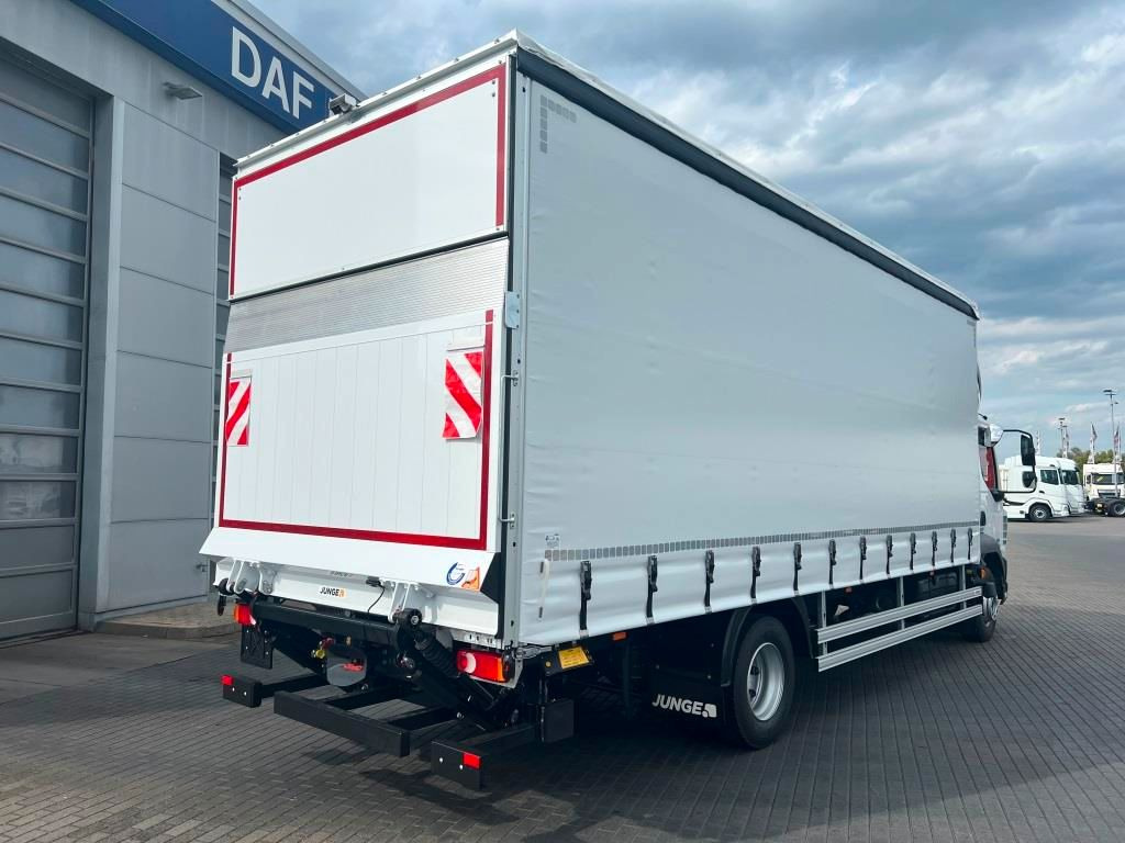 DAF XB 290 FA 16t Junge Curtainsider LBW 1.5 to. AHK - Curtainsider truck: picture 4 DAF XB 290 FA 16t Junge Curtainsider LBW 1.5 to. AHK - Curtainsider truck: picture 4