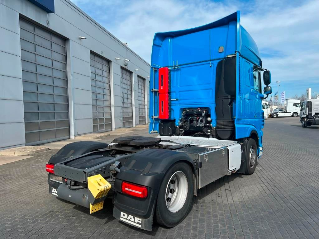 DAF XF 530 FT SSC Retarder Standklima Navigation - Tractor unit: picture 4 DAF XF 530 FT SSC Retarder Standklima Navigation - Tractor unit: picture 4