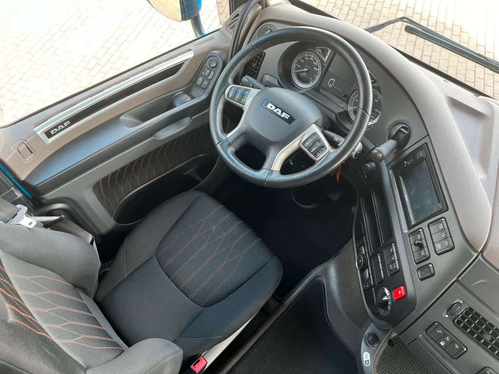 DAF XF 530 FT SSC Retarder Standklima Navigation - Tractor unit: picture 5 DAF XF 530 FT SSC Retarder Standklima Navigation - Tractor unit: picture 5