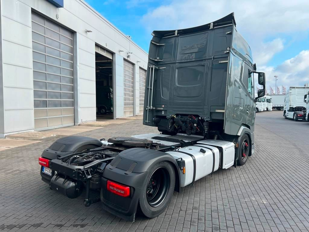 DAF XG+ 530 FT Low Deck Standklima Retarder 2xTank - Tractor unit: picture 4 DAF XG+ 530 FT Low Deck Standklima Retarder 2xTank - Tractor unit: picture 4