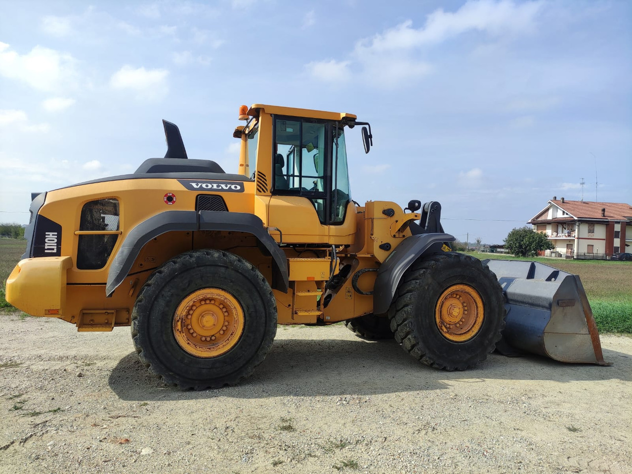 VOLVO L110H - Wheel loader: picture 3 VOLVO L110H - Wheel loader: picture 3