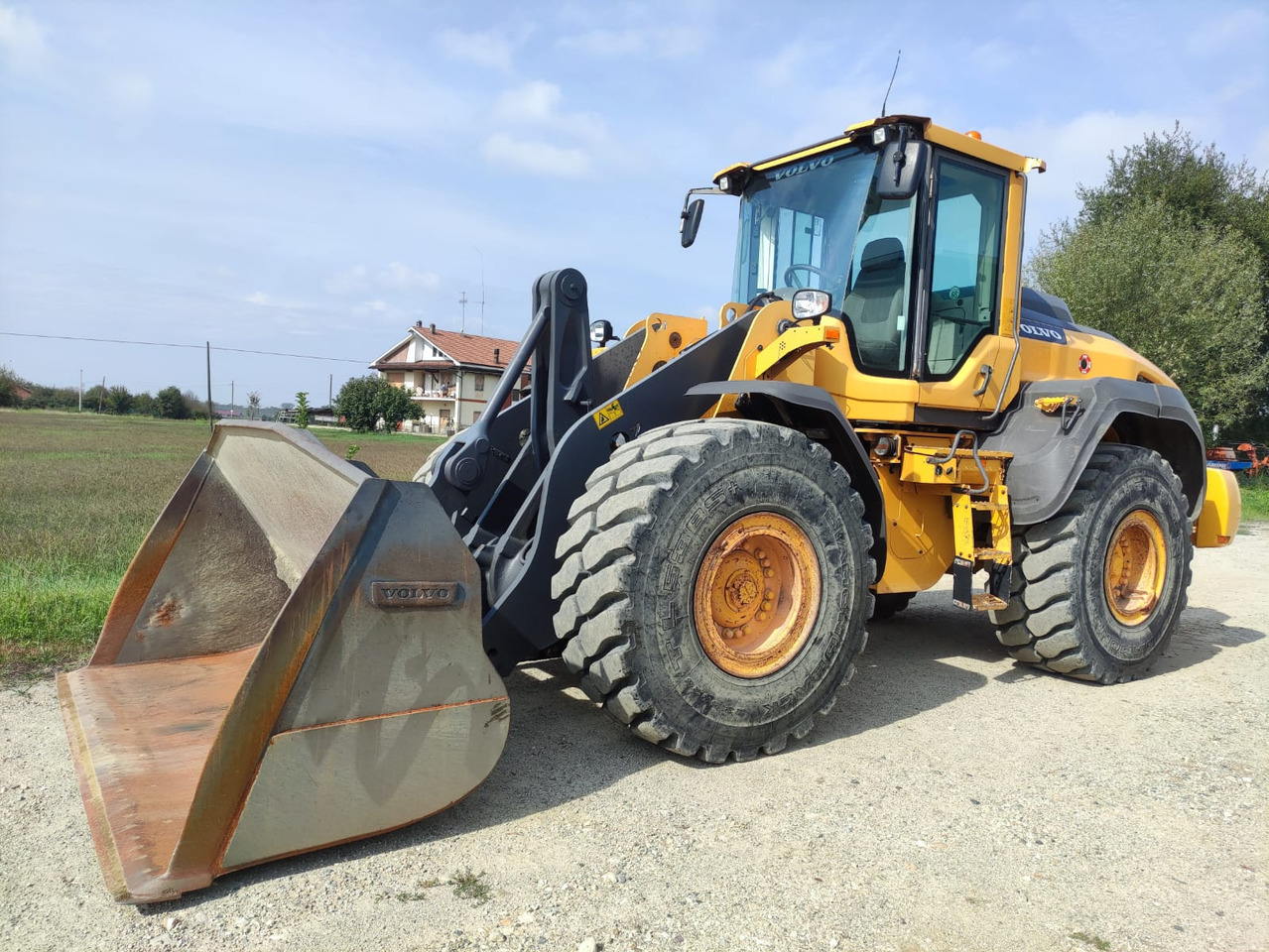 VOLVO L110H - Wheel loader: picture 1 VOLVO L110H - Wheel loader: picture 1