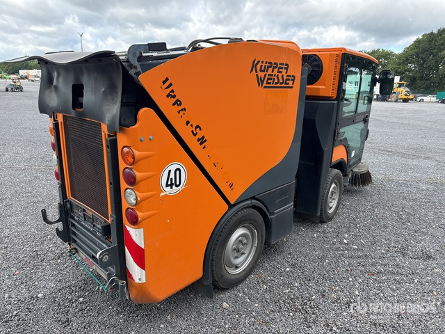 2016 Boschung S2 Urban Sweeper Truck - Road sweeper: picture 3 2016 Boschung S2 Urban Sweeper Truck - Road sweeper: picture 3