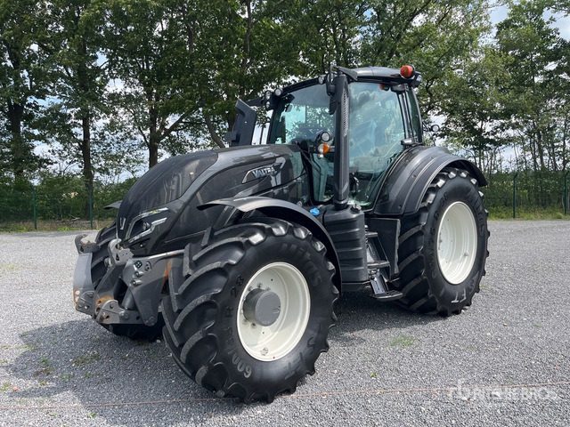 2021 Valtra T 235 Versu 4WD Tractor - Farm tractor: picture 1 2021 Valtra T 235 Versu 4WD Tractor - Farm tractor: picture 1