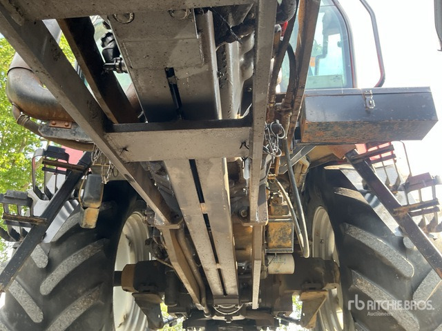 Massey Ferguson 8120 4WD Tractor - Farm tractor: picture 5 Massey Ferguson 8120 4WD Tractor - Farm tractor: picture 5