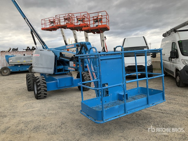 2000 Genie Z40-25 4WD Diesel Articulating Boom Lift - Articulated boom: picture 3 2000 Genie Z40-25 4WD Diesel Articulating Boom Lift - Articulated boom: picture 3