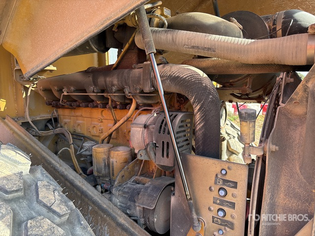 2004 Cat CS-663E Smooth Drum Compactor - Compactor: picture 4 2004 Cat CS-663E Smooth Drum Compactor - Compactor: picture 4