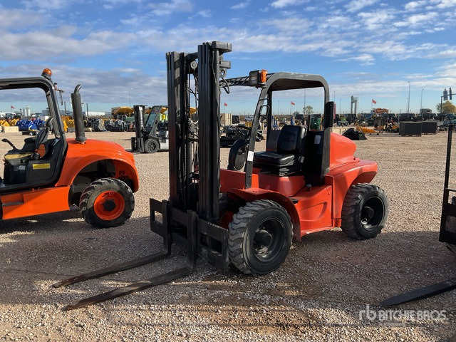 2004 Mast Explorer H25D 4x4 Rough Terrain Forklift - Rough terrain forklift: picture 2 2004 Mast Explorer H25D 4x4 Rough Terrain Forklift - Rough terrain forklift: picture 2