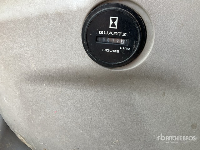 2005 New Holland E 385 Tracked Excavator - Crawler excavator: picture 2 2005 New Holland E 385 Tracked Excavator - Crawler excavator: picture 2