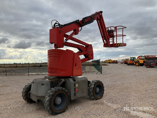 2006 Haulotte HA12PX 4WD Diesel Articulating Boom Lift - Articulated boom: picture 1 2006 Haulotte HA12PX 4WD Diesel Articulating Boom Lift - Articulated boom: picture 1