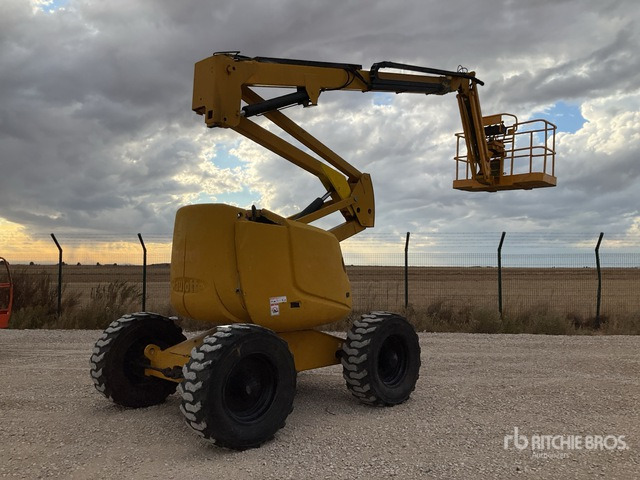 2007 Haulotte HA18PX 4WD Diesel Articulating Boom Lift - Articulated boom: picture 1 2007 Haulotte HA18PX 4WD Diesel Articulating Boom Lift - Articulated boom: picture 1