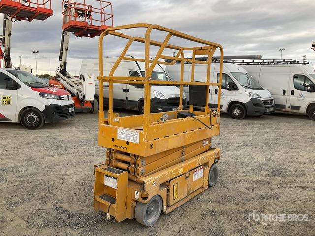 2015 Haulotte Optimum 8 Electric Scissor Lift - Scissor lift: picture 3 2015 Haulotte Optimum 8 Electric Scissor Lift - Scissor lift: picture 3