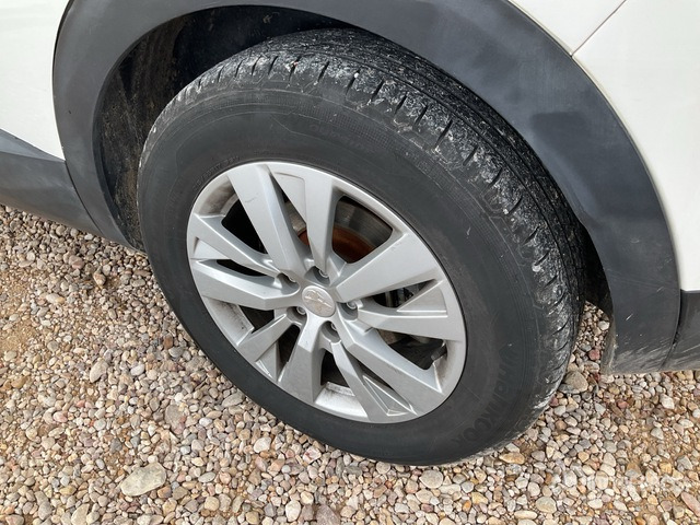 2019 Peugeot 3008 Active BlueHDI 1.5 SUV - SUV: picture 3 2019 Peugeot 3008 Active BlueHDI 1.5 SUV - SUV: picture 3