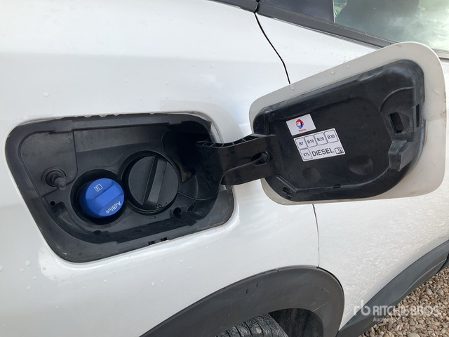 2019 Peugeot 3008 Active BlueHDI 1.5 SUV - SUV: picture 5 2019 Peugeot 3008 Active BlueHDI 1.5 SUV - SUV: picture 5