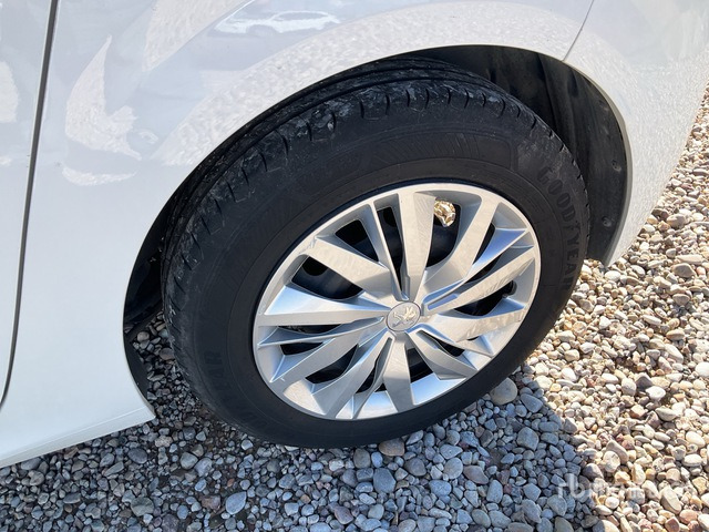 2021 Peugeot 208 Automobile - Car: picture 4 2021 Peugeot 208 Automobile - Car: picture 4