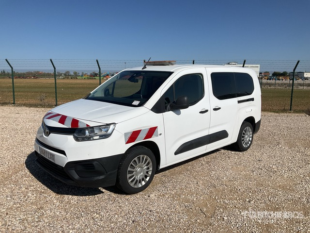 2022 Toyota Proace City Verso 5 Passenger Van - Minibus, Passenger van: picture 2 2022 Toyota Proace City Verso 5 Passenger Van - Minibus, Passenger van: picture 2