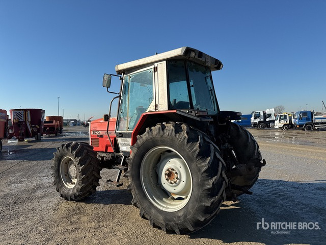 1995 Massey Ferguson 3070 (Inoperable) 4WD Tractor - Farm tractor: picture 3 1995 Massey Ferguson 3070 (Inoperable) 4WD Tractor - Farm tractor: picture 3