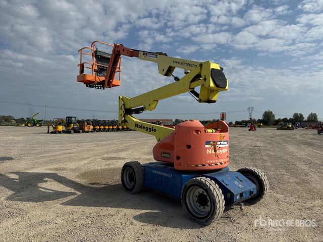 2004 JLG E450AJ Electric Articulating Boom Lift - Articulated boom: picture 3 2004 JLG E450AJ Electric Articulating Boom Lift - Articulated boom: picture 3