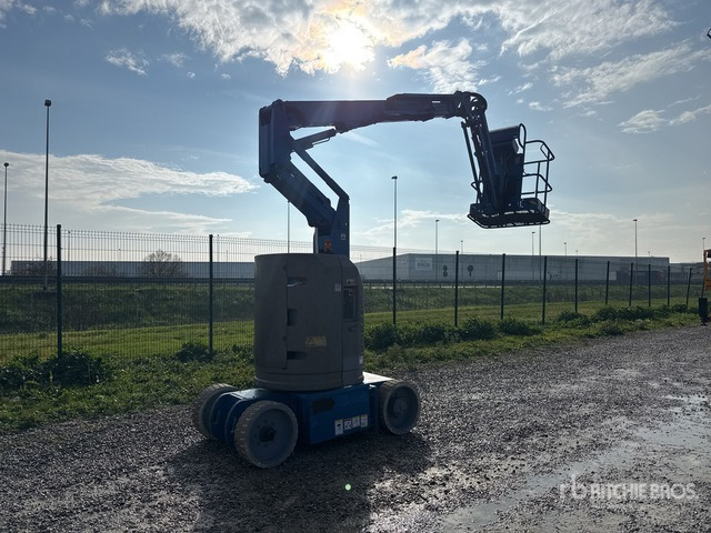 2008 Genie Z-30/20N Electric Articulating Boom Lift - Articulated boom: picture 3 2008 Genie Z-30/20N Electric Articulating Boom Lift - Articulated boom: picture 3