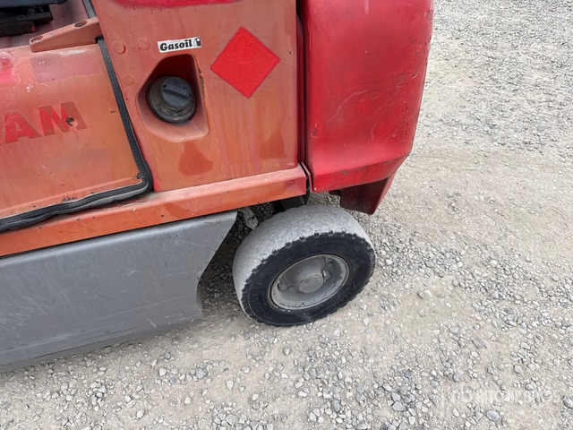 2009 Nissan Y1D2A250 2250 kg Forklift - Diesel forklift: picture 4 2009 Nissan Y1D2A250 2250 kg Forklift - Diesel forklift: picture 4